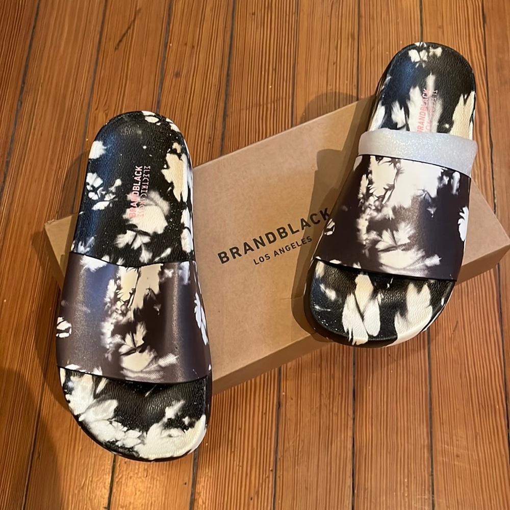 SALE! Brand new with tags Brandblack LA Kashiba Lux BKWT slides